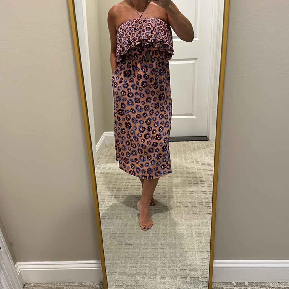 Beautiful vintage silk dress from Rebecca Taylor in excellent condition.